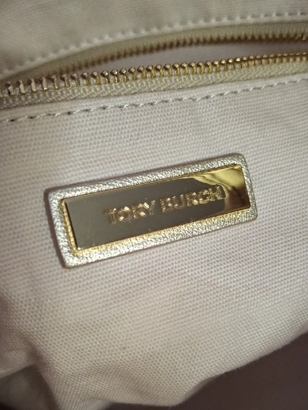 EUC Tory Burch Gold Raffia Shoulder Tote with Tassel - Picture 6 of 10